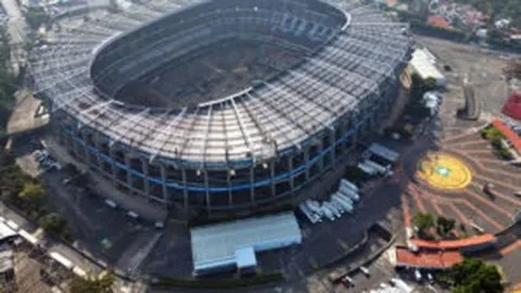 巅峰14胜2负跌落连败深渊，夺冠热门意外崩塌，千万年薪恐成投资之殇。